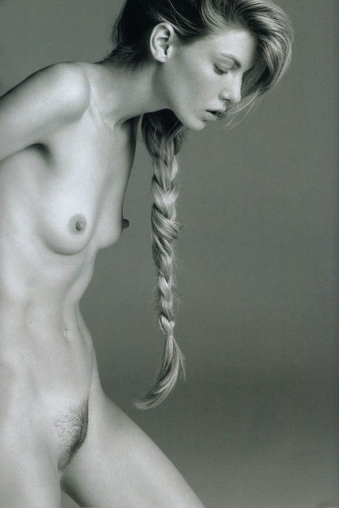 Angela Lindvall buck naked! bw celeb photos 3