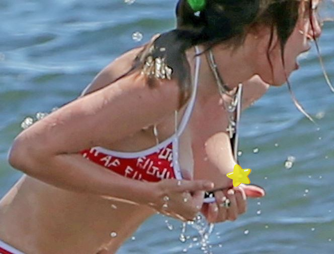 Bella Thorne epic nipple slip at the beach - #nipslip Gallery Amateur 664x506 hq nude image Bella Thorne epic nipple slip at the beach - #nipslip Gallery