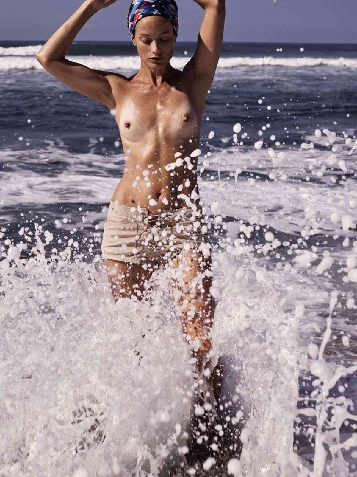 carolyn murphy topless beautiful sexy topless photo at the beach