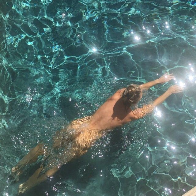 Celeb Joanna Krupa swimming totally nude