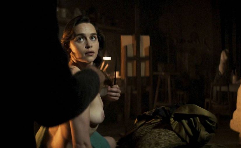 Naked celeb Emilia Clarke boobs