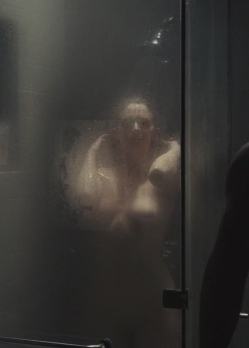 Hayley Bennett taking a #shower! Steaming celeb nudes :)