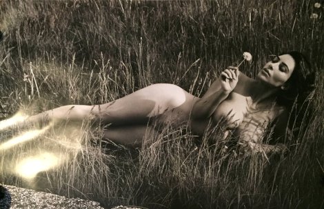 Kim Kardashian nude in the grass #outdoors ! #New naked celeb Kardashian photos!