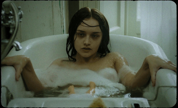 Olivia Cooke Topless GIF animation! celebrity has her #boobs nude in #bath.