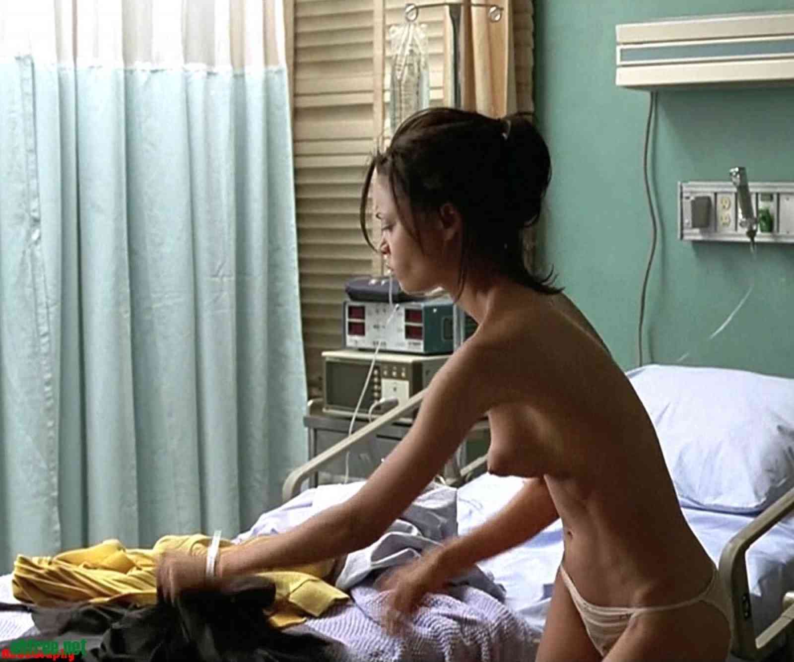 Thandie Newton topless famous boobs movie screencaps 1
