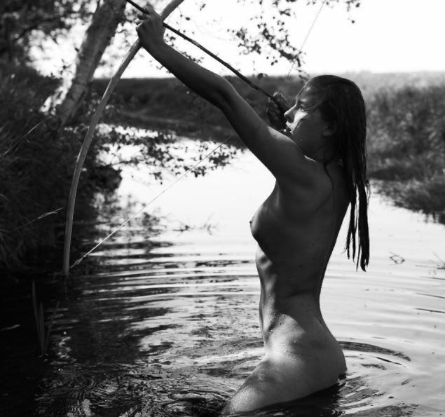 Marisa Papen naked topless skinny dipping