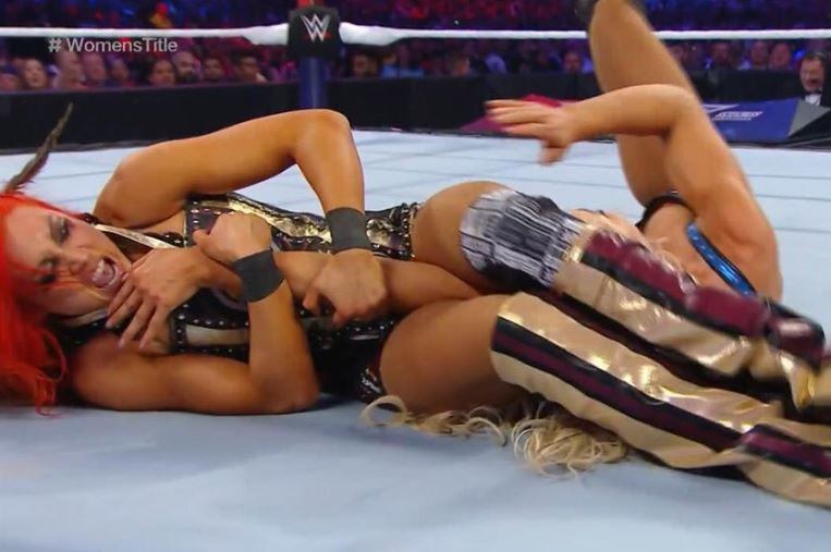 Top 10: WWE diva wardrobe malfunctions (nipslips, pussy slips, ass flashing  & more)