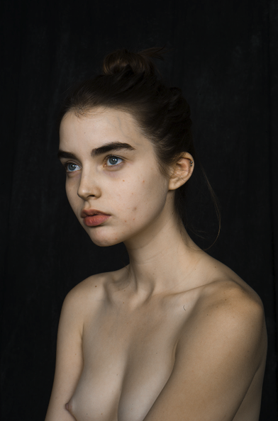 Ali Michael topless picture