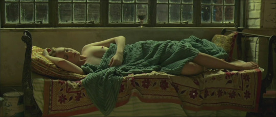 Evan Rachel Wood topless tit exposed while sleeping