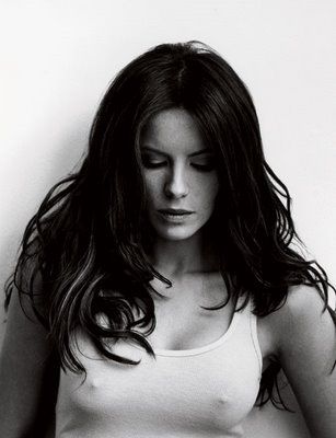 kate beckinsale see nipples