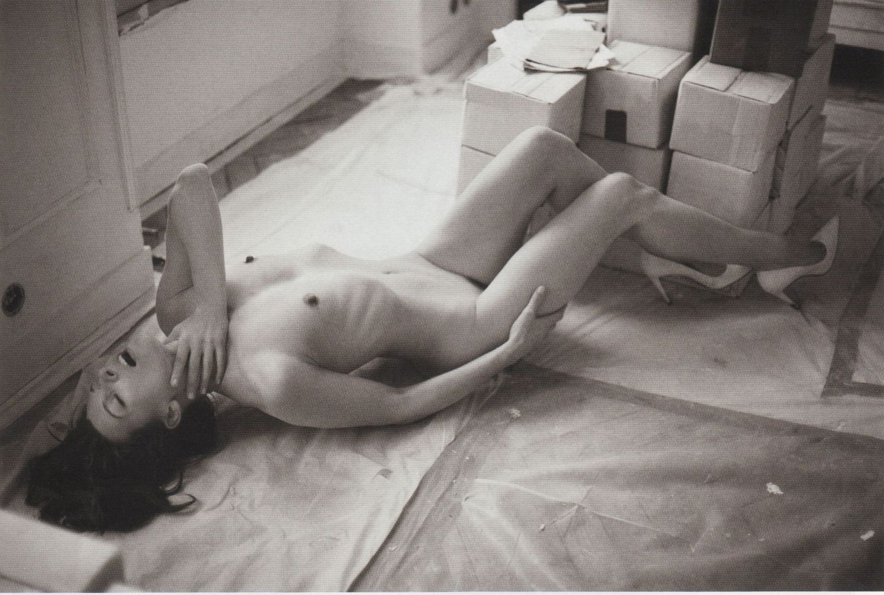 Milla Javovich black and white full nude naked photo collection 5