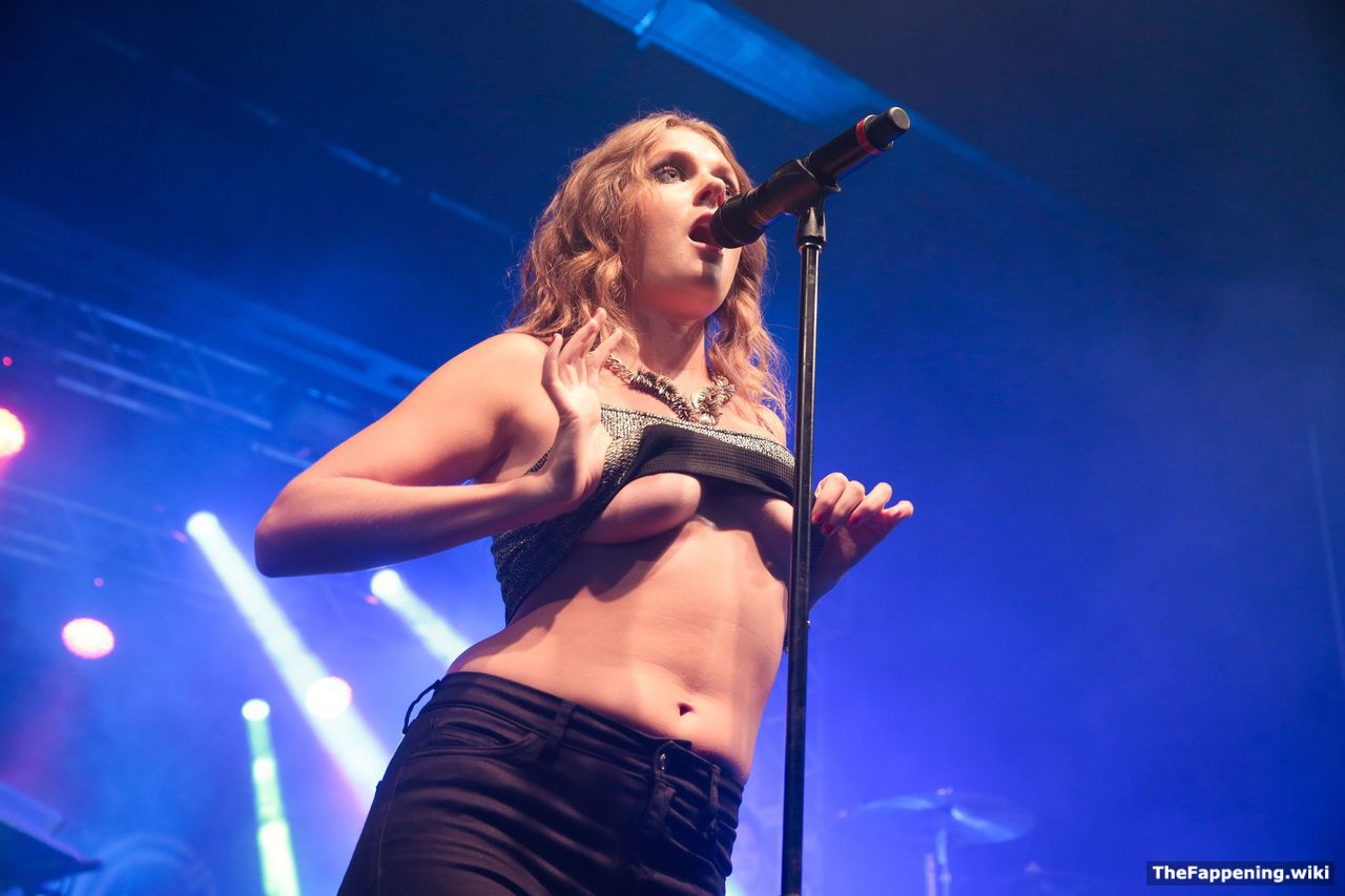 redhead Tove Lo her boobs topless on stage