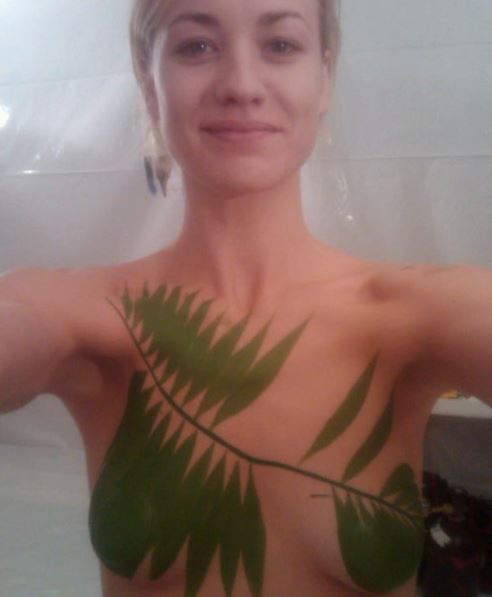 Yvonne Strahovski nude body paint